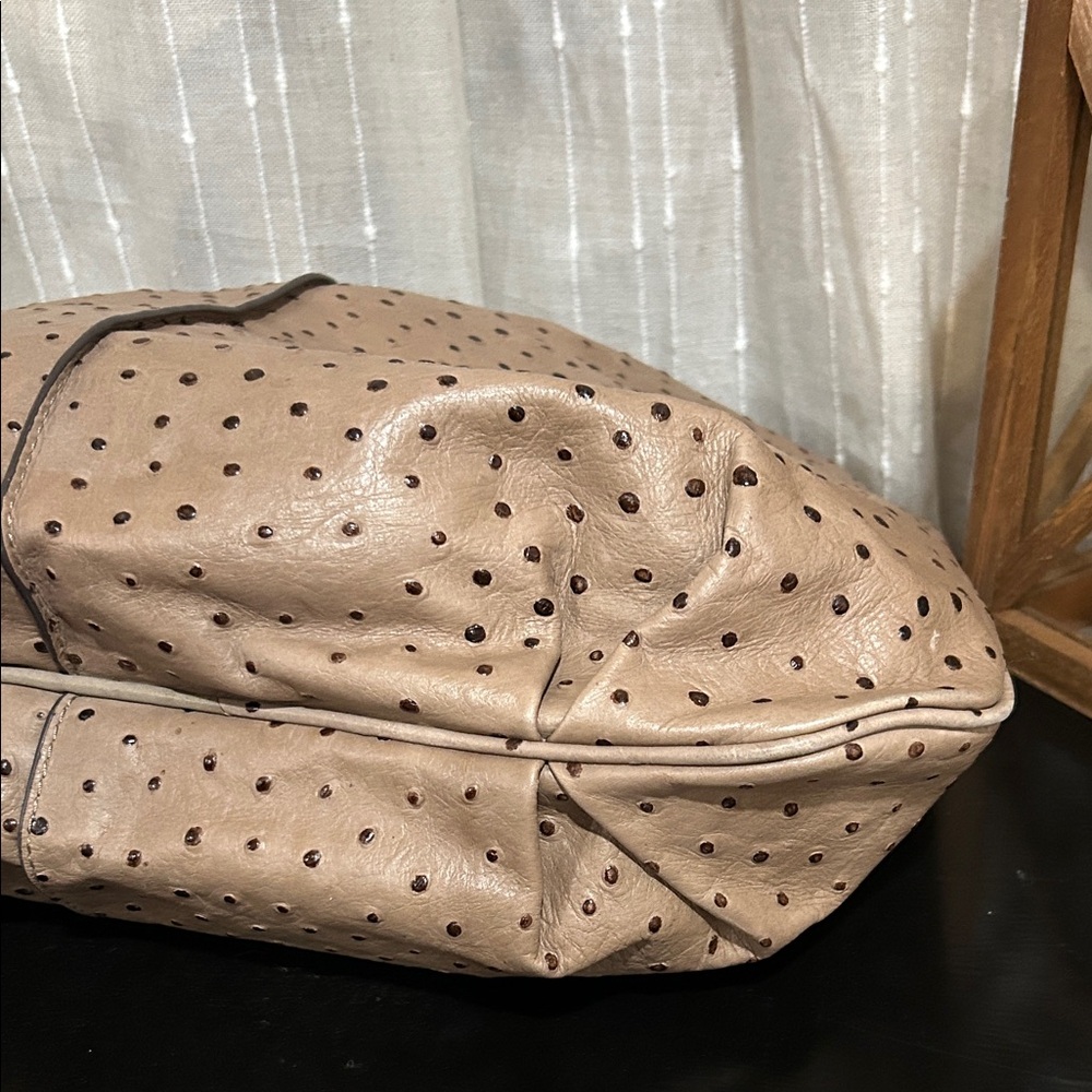 Elegant G.I.L.ITan Hobo Bag - Picture 7 of 11